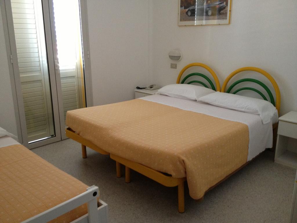 Hotel Vienna Senigallia Ruang foto